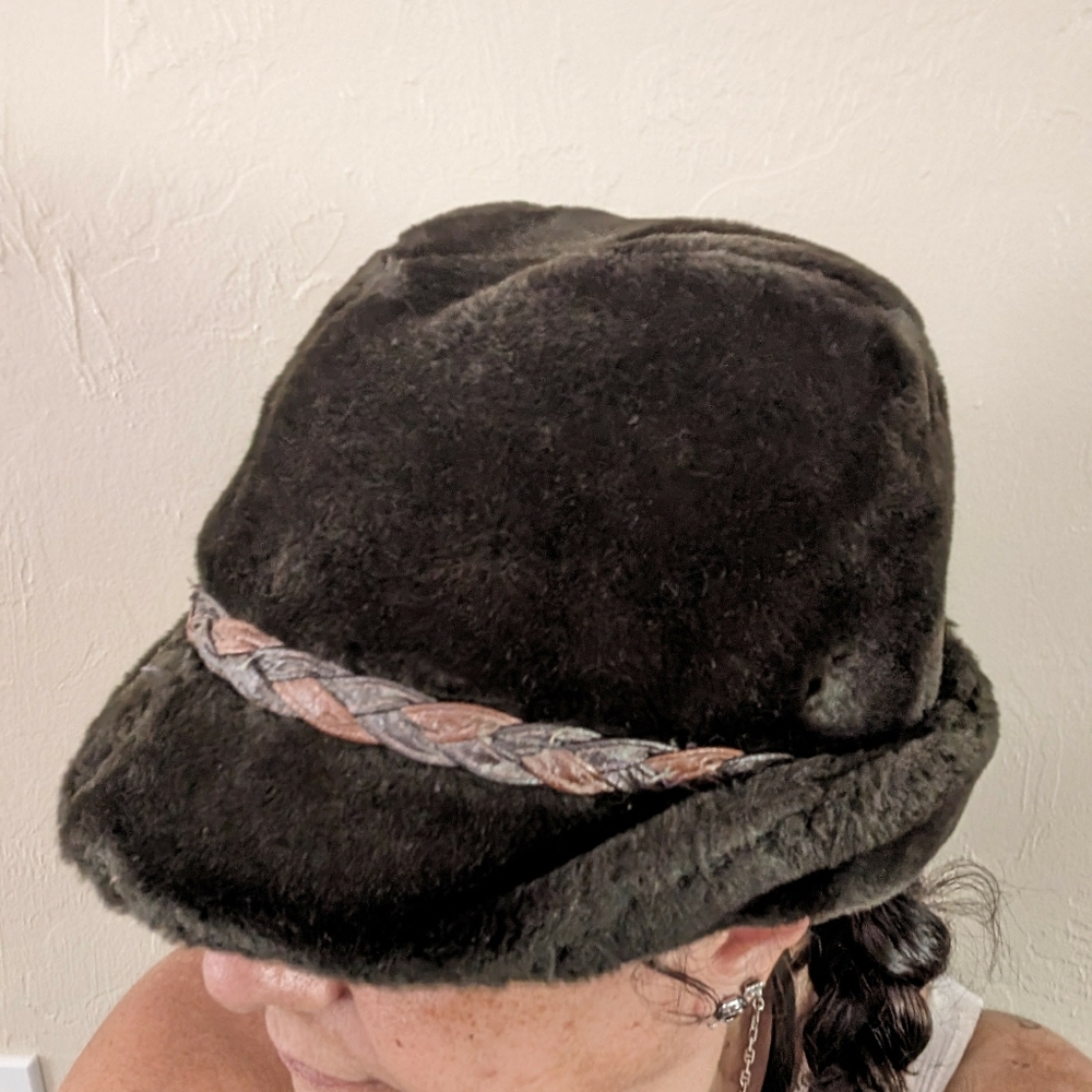 Fuzzy German Hat - image 3